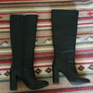 Kenneth Cole boots in black
